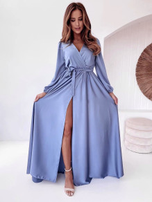 Ženska dolga obleka na preklop 8545 svetlo modra