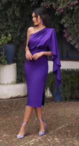 Ženska stilska obleka z enim rokavom K5820 vijolična