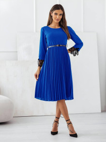 Ženska obleka pod kolen s čipkastim poudarkom A1315 modra
